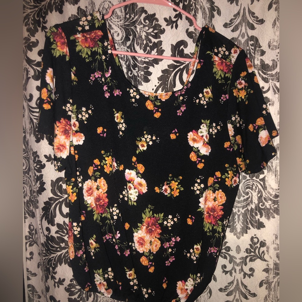 Black Floral Scoop Neck Women’s Top